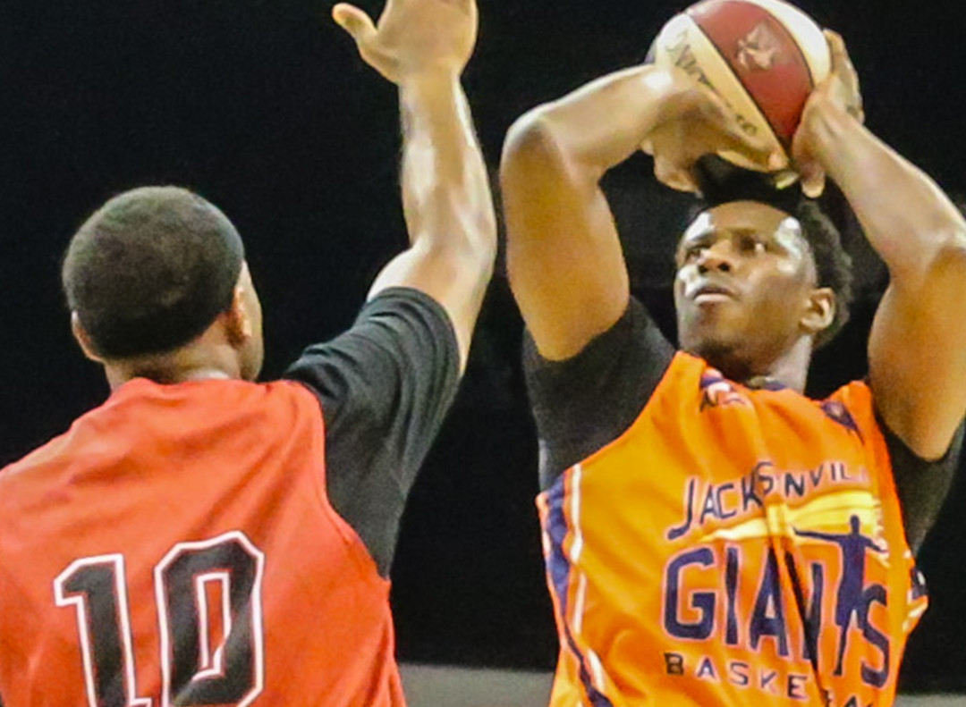 Giants Roll Past South Coast for Fifth Straight Victory